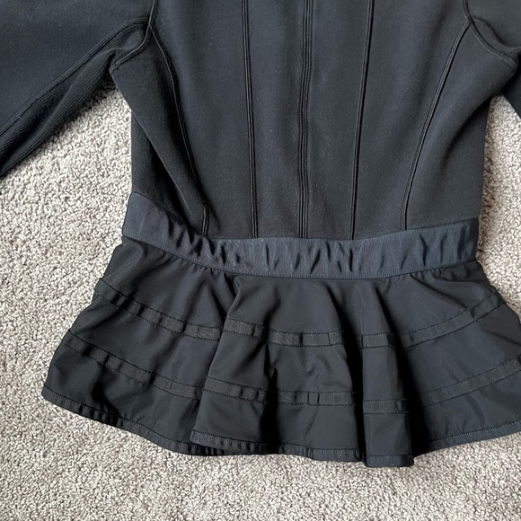 RARE LULULEMON SE Hiver 2013 Ruffled Up Scuba Hoodie - Picture 7 of 9